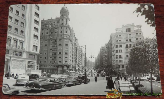Foto Postal De Madrid, N. 50, Avenida De Jose Antonio, Ed� Garcia Garrabella, No Circulada.