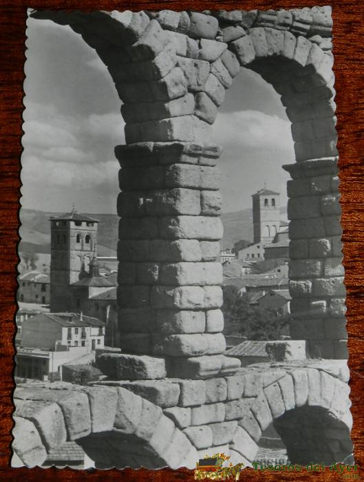 Foto Postal De  Segovia. Detalle Del Acueducto. Garc�a Garrabella N� 69, No Circulada.