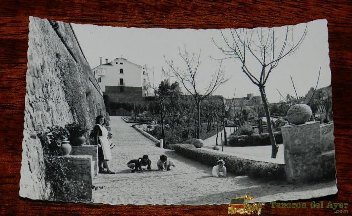 Postal De Badajoz, Parque Infantil, 19 Efi Madrid, Sin Circular