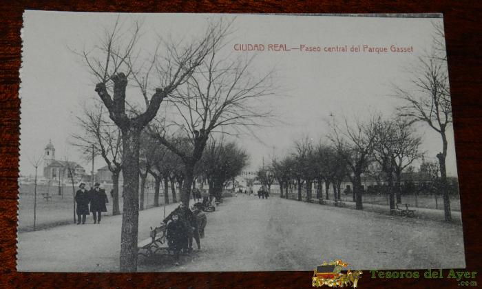 Postal Ciudad Real. Paseo Central Del Parque Gasset. No Circulada, No Pone Editorial.