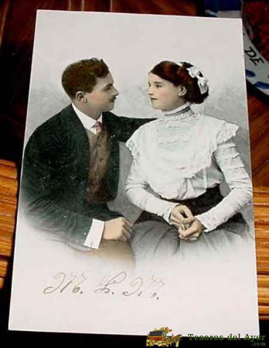 Antigua Postal Romanticas - Dos Enamorados Sentados Conversando - No Circulada - Escrita.