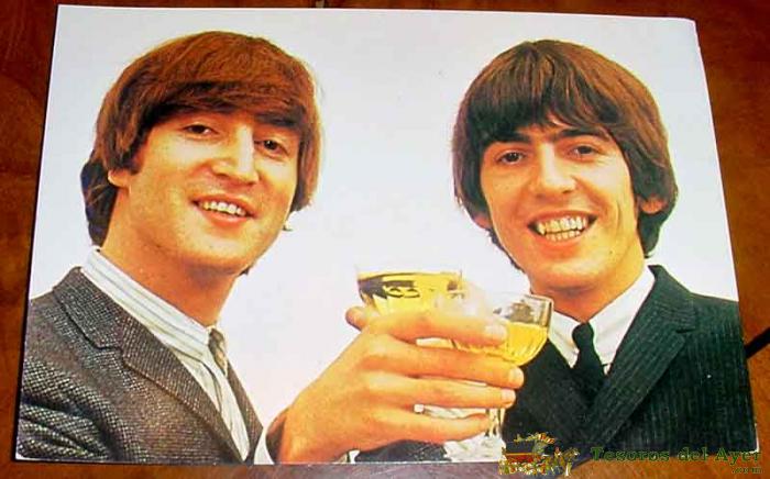 Antigua Foto Postal De George Harrison Y John Lennon . Postal Oscarcolor - The Beatles - Sin Circular - Old Photo Postcard