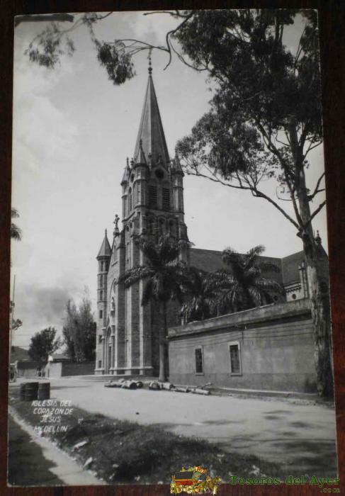 Antigua Foto Postal De Medellin (colombia) Iglesia Del Corazon De Jesus - Sin Circular