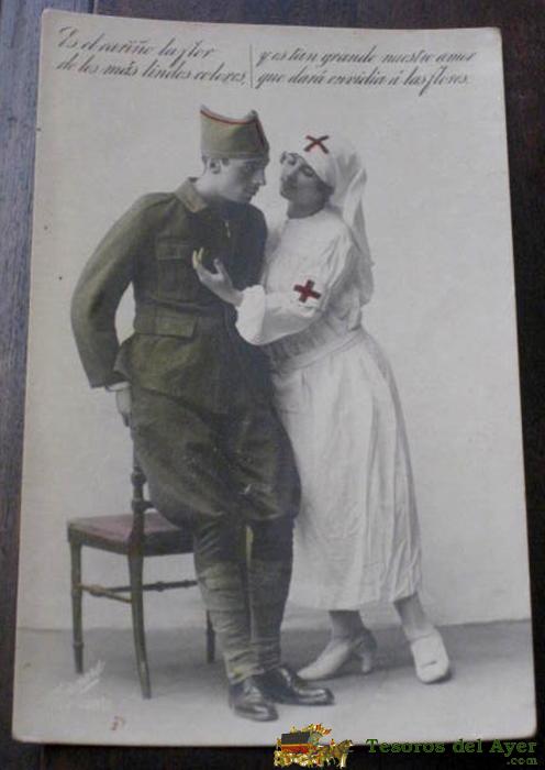 Antigua Foto Postal De Militar Y Enfermera De La Cruz Roja - Foto Margara - No Circulada - Escrita.