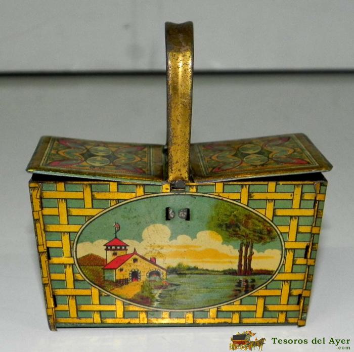 · Old Antique Vintage Tin Box · Old tins boxes