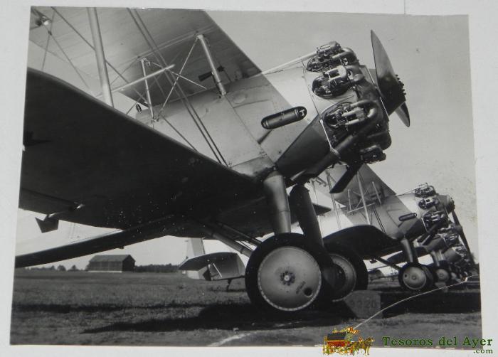 Antigua Fotografia De Aviones Militares De La Ii Guerra Mundial - Mide 14,5 X 10,5 Cms. La Esquina Iferior Derecha Esta Pegada Con Celofan.