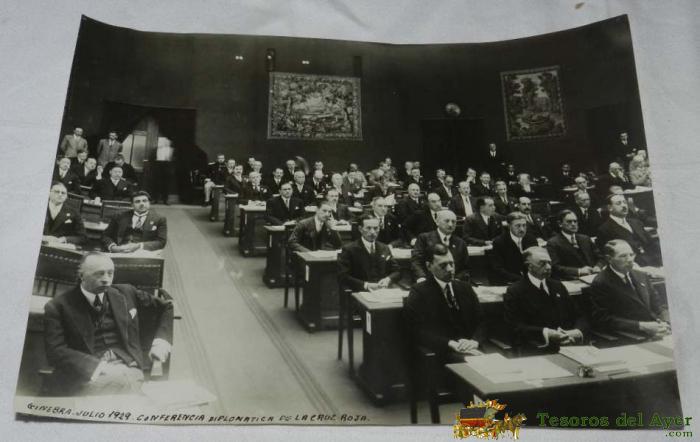Antigua Fotografia De La Conferencia Diplomatica De La Cruz Roja, Celebrada En Ginebra (suiza) En Julio De 1929, Fotografia De Edmond Besson, Geneve, Muy Grande Mide 22,5 X 16 Cms.