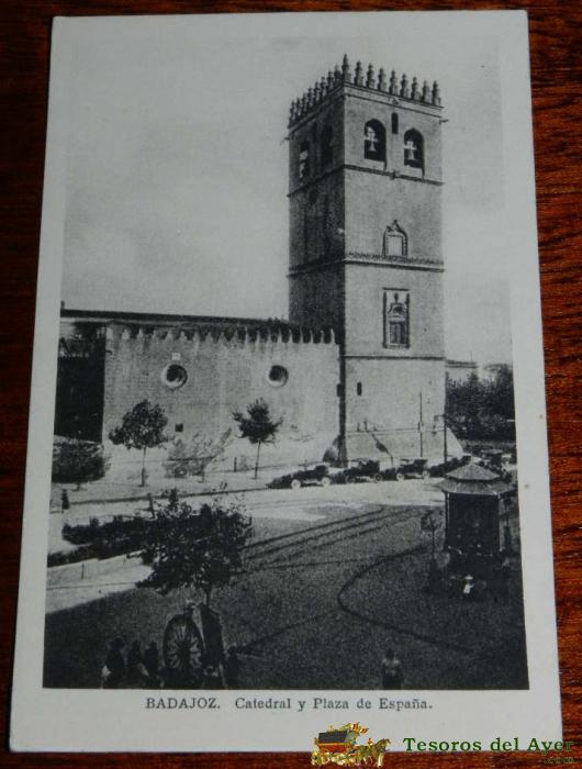 Antigua Postal De Badajoz, Catedral Y Plaza De Espa�a, Ed. M. Arribas, No Circulada.