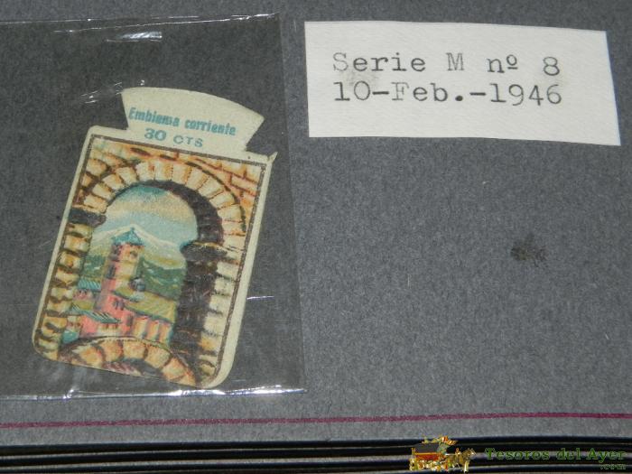 Emblema De Auxilio Social, Precio 30 Cts, Tama�o 3 X 3,5 Cms, Serie M, Numero 8, 10 Febrero De 1946