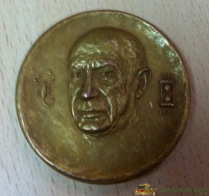 Antigua Medalla Del Museo Picasso, 1881 - 1973, Barcelona, Realizada En Bronce, Mide 5 Cms De Diametro X 0,5 De Grosor.