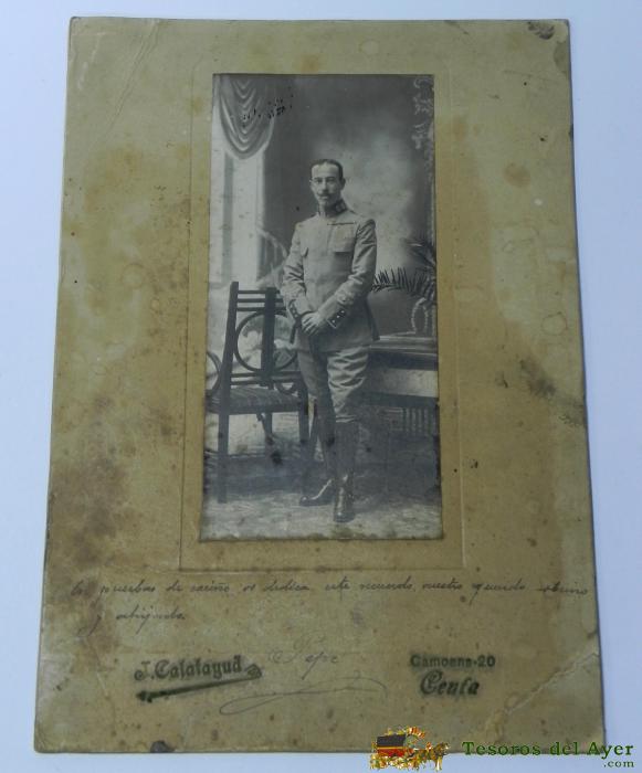 Antigua Fotografia Albumina De Teniente De Regimiento Num. 69, Foto Calatayud, Ceuta, Con Dedicatoria Y Firma Manuscrita, A�o 1910 Aprox., Mide 27 X 19 Cms.