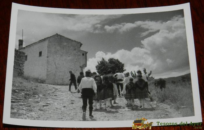 Antigua Fotografia De Cuenca, Traje Tipico, Mide 11,5 X 8 Cms.