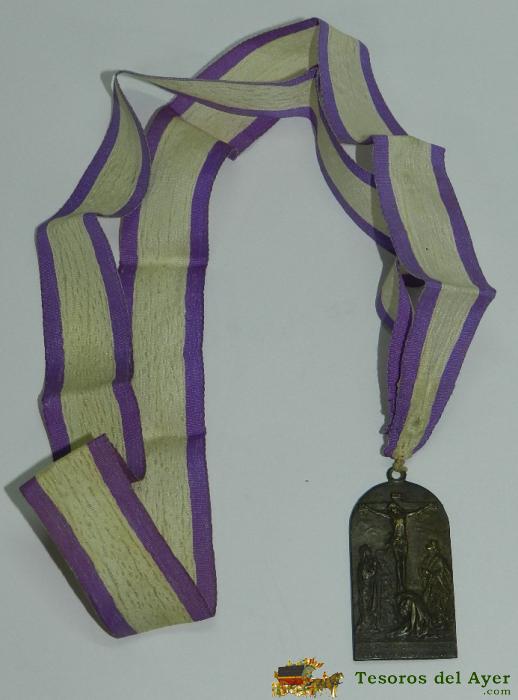 Antiguo Escapulario, Medalla Sagrados Calvarios - Obra De Las Tres Marias De Los Discipulos De San Juan, Mide Aproximadamente 6 X 3 Ctmos.