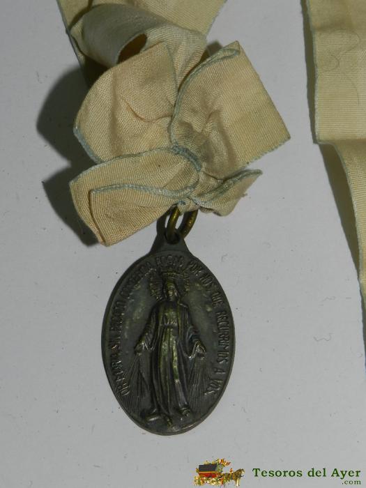 Antiguo Relicario Medalla De Oh Maria Sin Pecado Concebida, Rogad Por Nos Que Recurrimos A Vds. Mide 4 Cms. De Longitud.