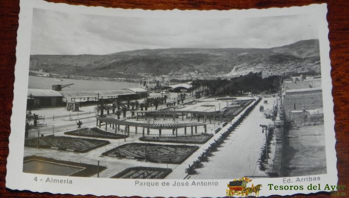 Antigua Foto Postal De Almeria, N. 4, Parque De Jose Antonio, Ed. Arribas, No Circulada.