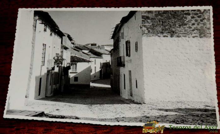 Fotografia De Rus (jaen), Calle Generalisimo, 1950 Aprox. Mide 17,58 X 11,6 Cms. Aprox. Fotografia Ortega.