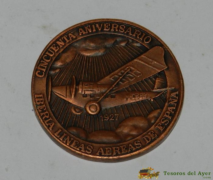 Medalla Del Cincuenta Aniversario De Iberia Lineas Aereas Espa�olas, Alfonso Xiii 1927, Juan Carlos I 1977, Mide 3,9 Cms. De Diametro, Bronce