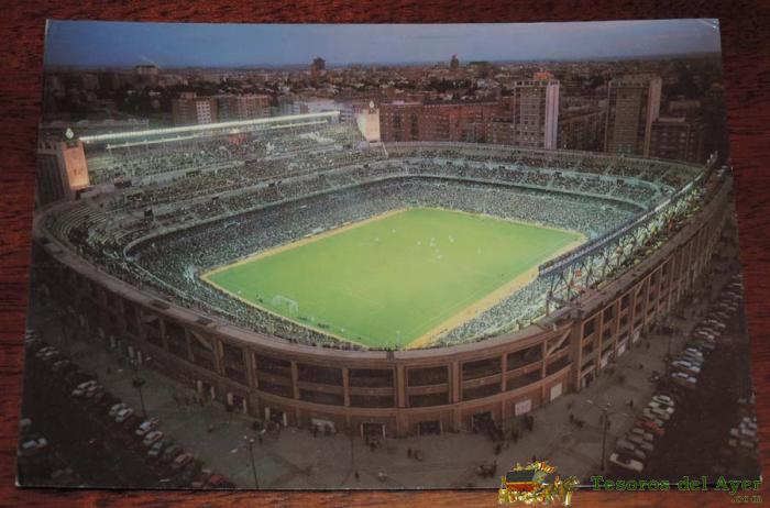 Postal Gigante Estadio De Futbol Santiago Bernabeu Del Real Madrid 1968, Mide 21 X 14,5 Cms., Sin Circular