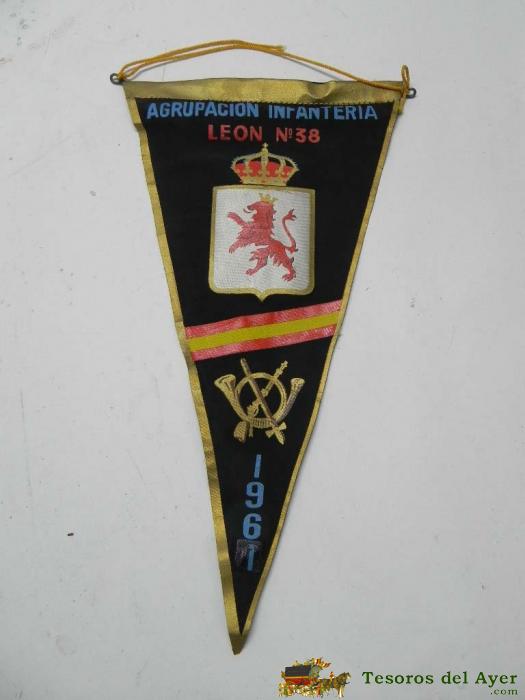 Bander�n De Tela De La Agrupaci�n Infanter�a Le�n N� 38. A�o 1961 - Ej�rcito - Medidas 28 X 15 Cm. Irupe.